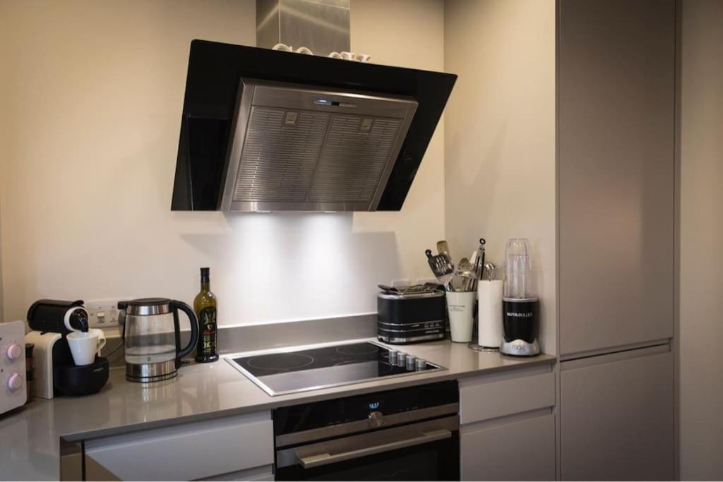 Luxury Modern Apt With Parking On Leigh Broadway Lejlighed Eksteriør billede